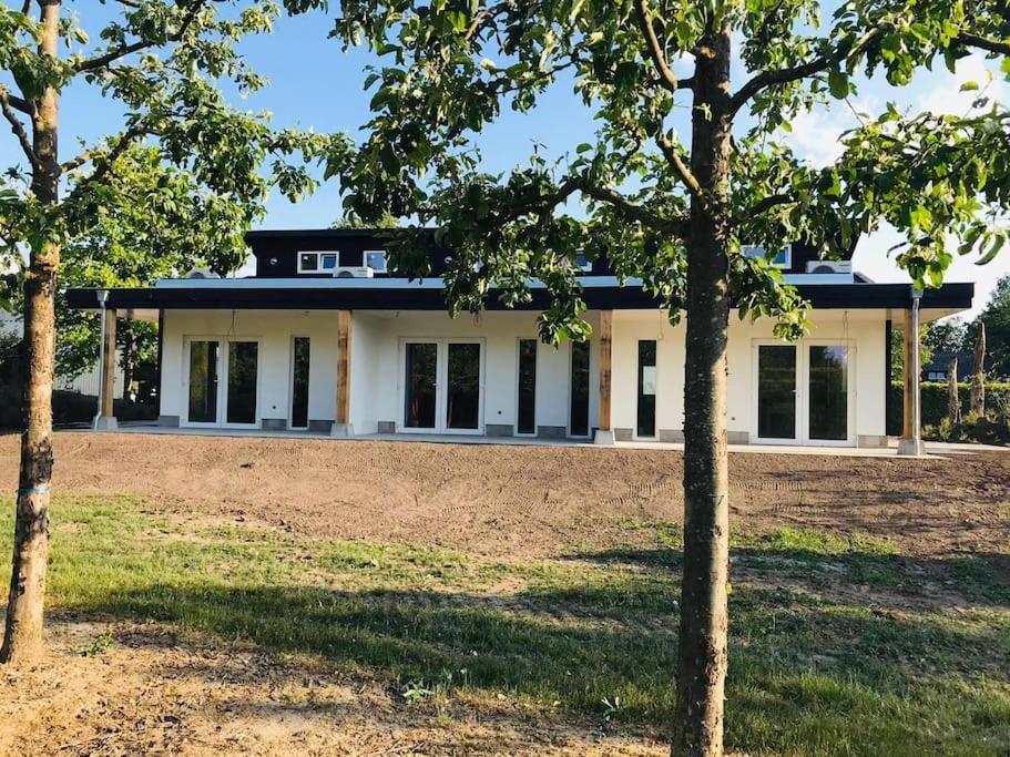 Stijlvol Huisje Met Veranda! Tuynloodz A Beers  Exterior photo